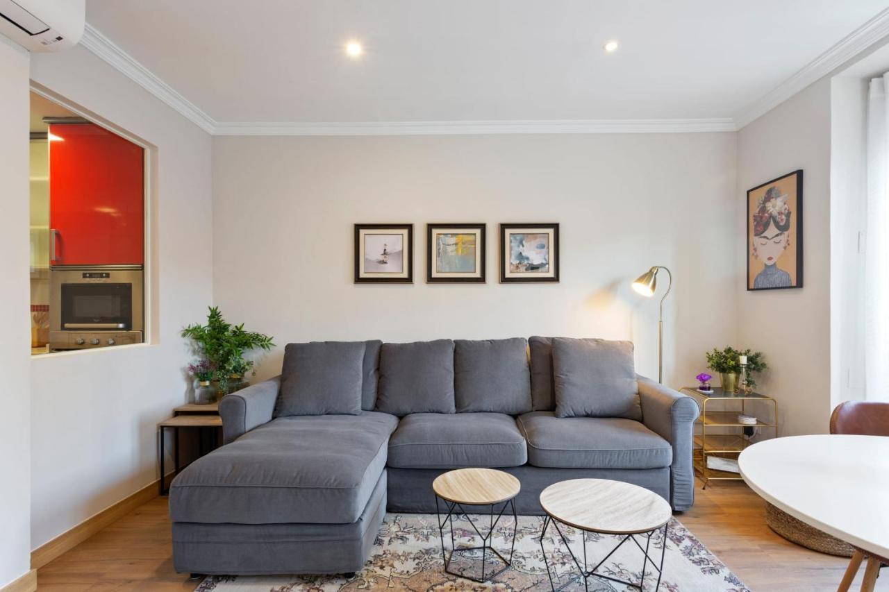 Elegant 1 Bedroom Apartment In The Heart Of Centro Madrid Luaran gambar